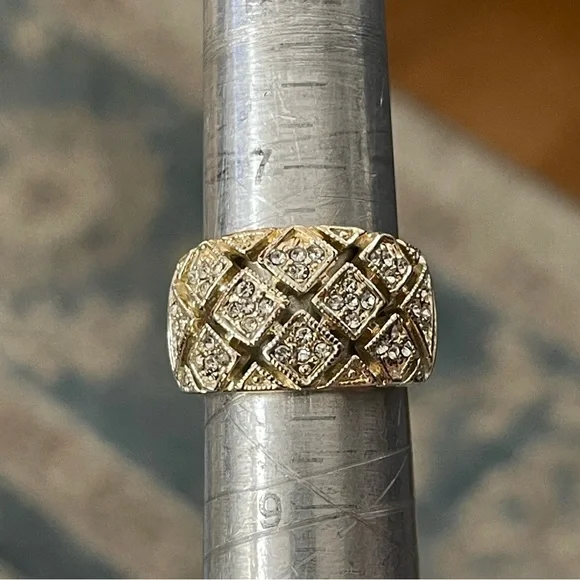 Diamanté crystal set gold and silver tone wide size 8 band ring - Picture 11 of 15